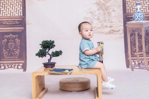 海东孕妇肚子上的黑线